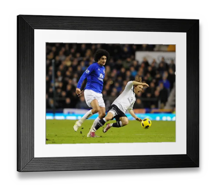 Framed Print : Battle for the Ball: Modric vs. Fellaini - Everton vs. Tottenham Hotspur, Premier League Rivalry (05.01.2011, Goodison Park)