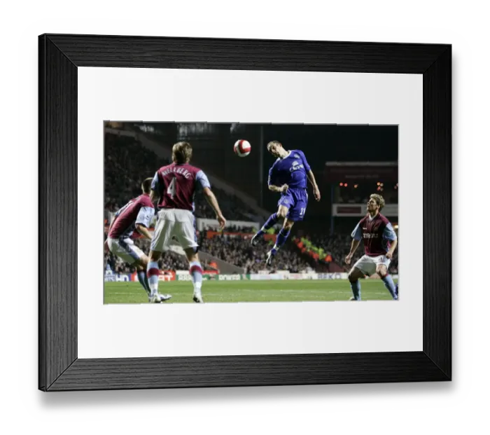 Framed Print : Aston Villa v Everton Leon Osman in action Framed Print : Aston Villa v Everton Leon Osman in action