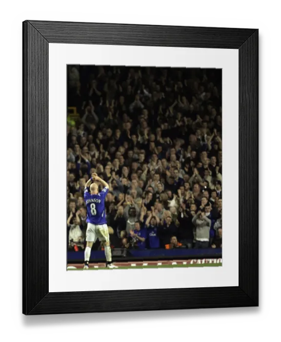 Framed Print : Everton v Fulham Andrew Johnson Everton applauds fans