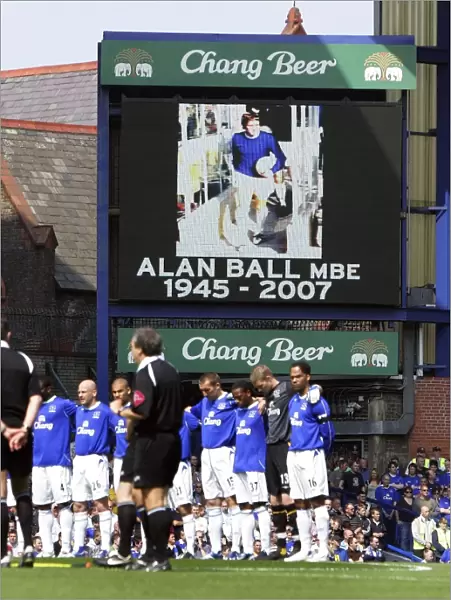 Everton v Manchester United The Everton team line up during a minutes silence for Alan Ball
