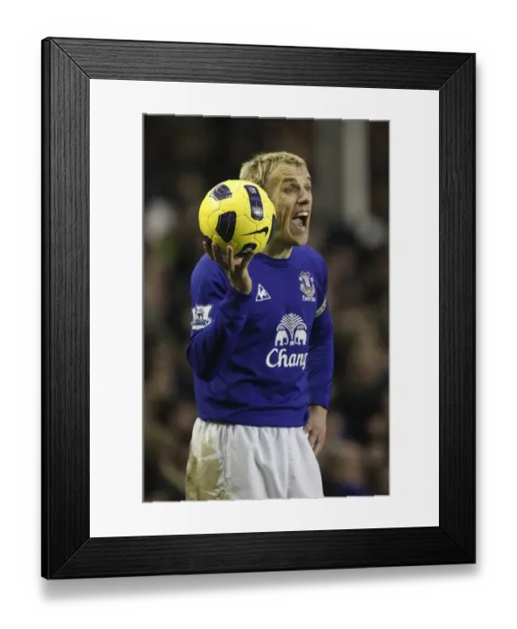 Framed Print : Phil Neville at Goodison Park: Everton vs. West Ham United - Barclays Premier League (22 January 2011) Framed Print : Phil Neville at Goodison Park: Everton vs. West Ham United - Barclays Premier League (22 January 2011)