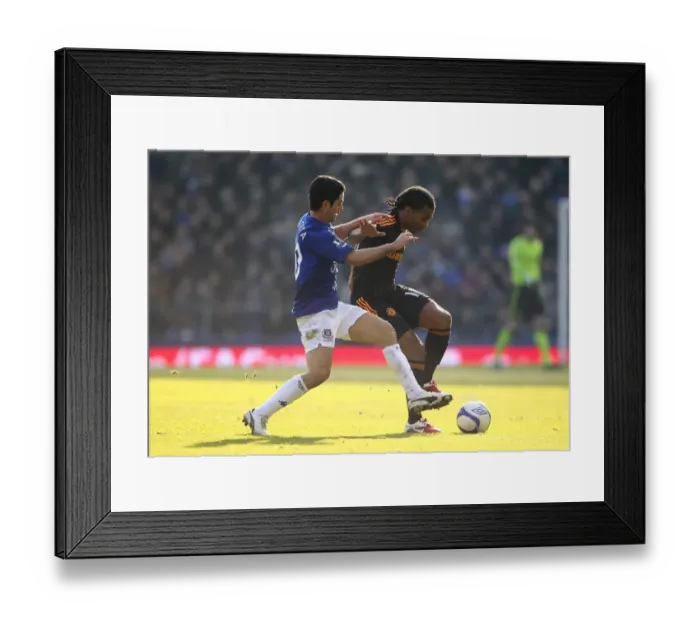 Framed Print : Mikel Arteta vs Florent Malouda: A FA Cup Battle at Goodison Park (2011) Framed Print : Mikel Arteta vs Florent Malouda: A FA Cup Battle at Goodison Park (2011)