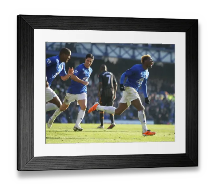 Framed Print : Everton's Louis Saha: Celebrating the Opening Goal Against Chelsea in the FA Cup Fourth Round at Goodison Park (29 January 2011) Framed Print : Everton's Louis Saha: Celebrating the Opening Goal Against Chelsea in the FA Cup Fourth Round at Goodison Park (29 January 2011)