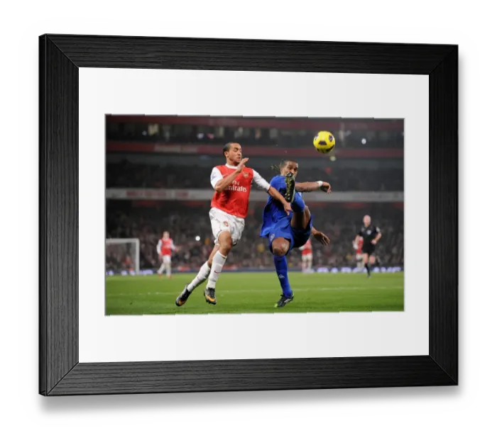 Framed Print : Battle for the Ball: Walcott vs. Distin - Arsenal vs. Everton Rivalry (01 February 2011) Framed Print : Battle for the Ball: Walcott vs. Distin - Arsenal vs. Everton Rivalry (01 February 2011)