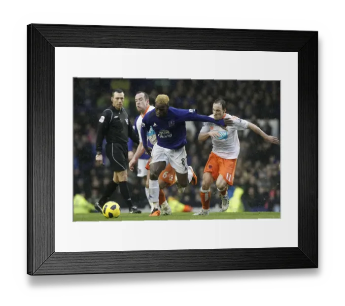 Framed Print : A Battle for the Ball: Saha vs Vaughan & Adam (February 2011) - Everton vs Blackpool Framed Print : A Battle for the Ball: Saha vs Vaughan & Adam (February 2011) - Everton vs Blackpool