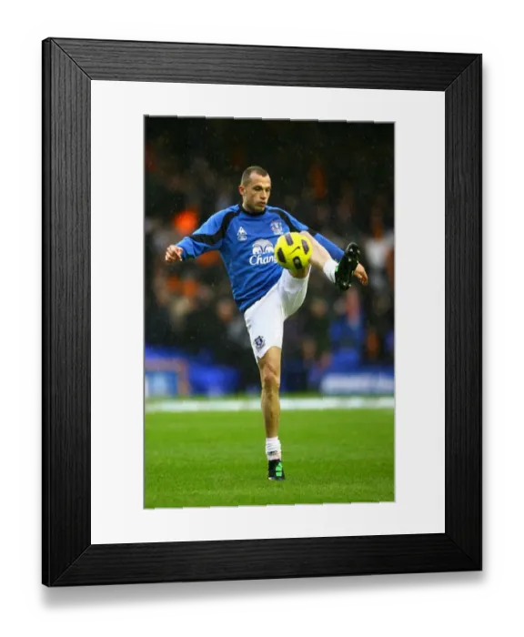Framed Print : Everton's Johnny Heitinga in Action: Everton vs. Blackpool, Barclays Premier League (05 February 2011), Goodison Park Framed Print : Everton's Johnny Heitinga in Action: Everton vs. Blackpool, Barclays Premier League (05 February 2011), Goodison Park