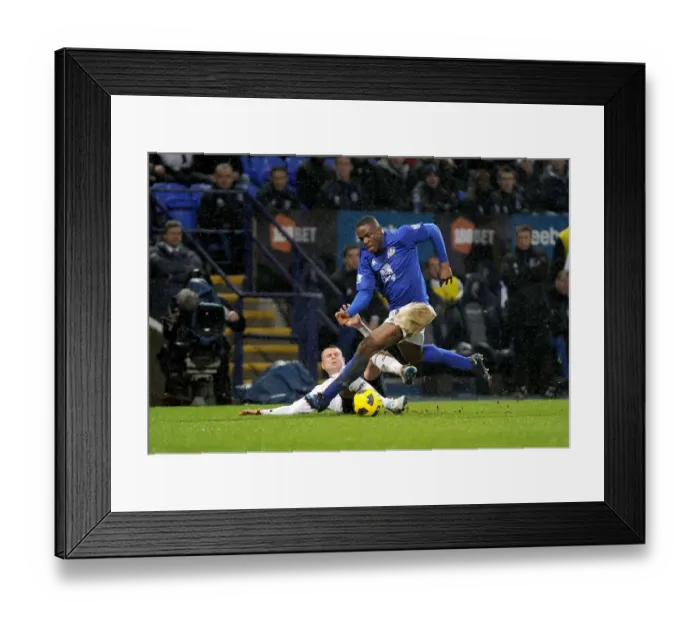 Framed Print : Showdown at Reebok: Paul Robinson vs. Victor Anichebe - A Premier League Battle for the Ball (13 February 2011) Framed Print : Showdown at Reebok: Paul Robinson vs. Victor Anichebe - A Premier League Battle for the Ball (13 February 2011)