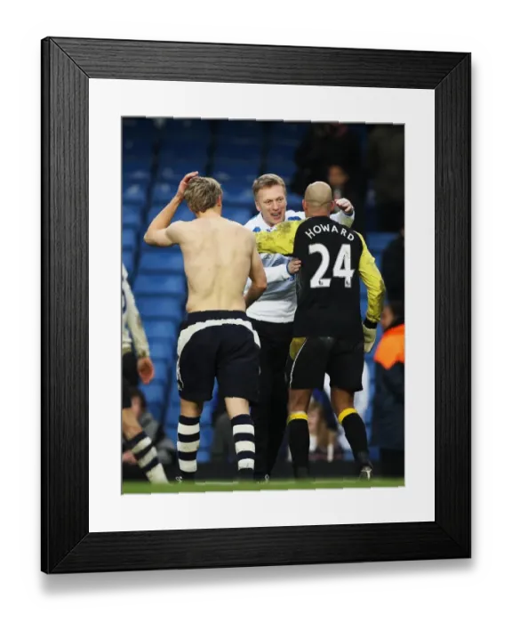 Framed Print : David Moyes and Tim Howard: Everton's FA Cup Upset Celebration Against Chelsea at Stamford Bridge (February 19, 2011) Framed Print : David Moyes and Tim Howard: Everton's FA Cup Upset Celebration Against Chelsea at Stamford Bridge (February 19, 2011)