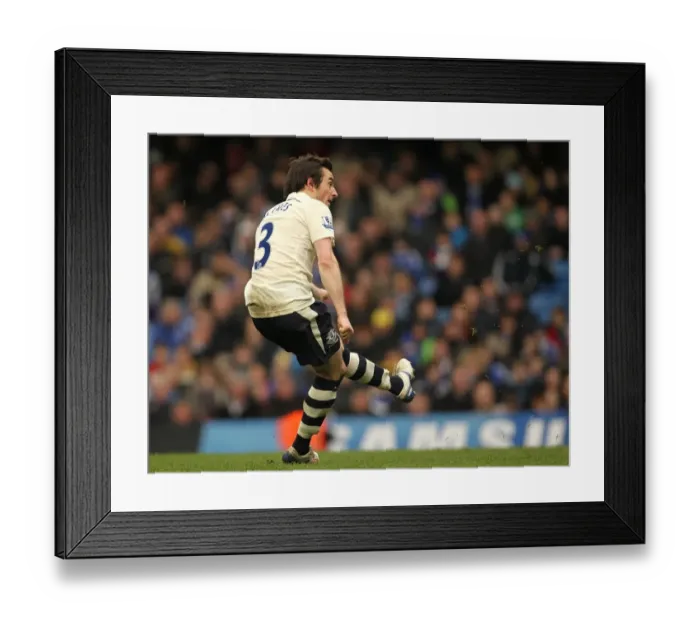 Framed Print : FA Cup - Fourth Round Replay - Chelsea v Everton - Stamford Bridge Framed Print : FA Cup - Fourth Round Replay - Chelsea v Everton - Stamford Bridge