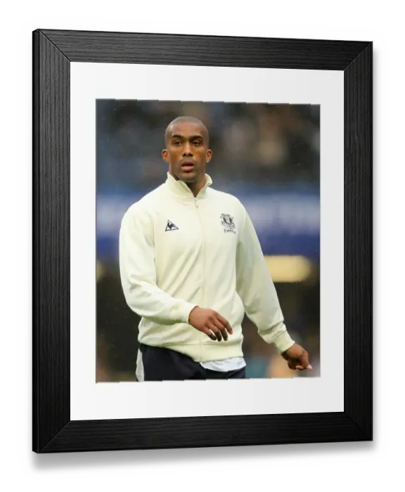 Framed Print : FA Cup Battle: Sylvain Distin of Everton Faces Chelsea at Stamford Bridge Framed Print : FA Cup Battle: Sylvain Distin of Everton Faces Chelsea at Stamford Bridge
