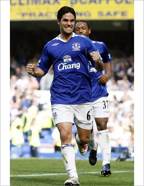 Everton v Portsmouth - Mikel Arteta celebrates scoring