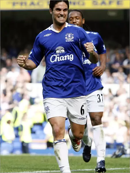 Everton v Portsmouth - Mikel Arteta celebrates scoring