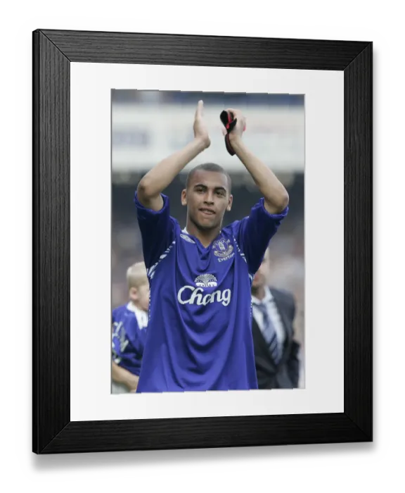 Framed Print : Everton Champions: Triumphant Moment on the Field - Everton v Portsmouth, FA Barclays Premiership, 5 May 2007