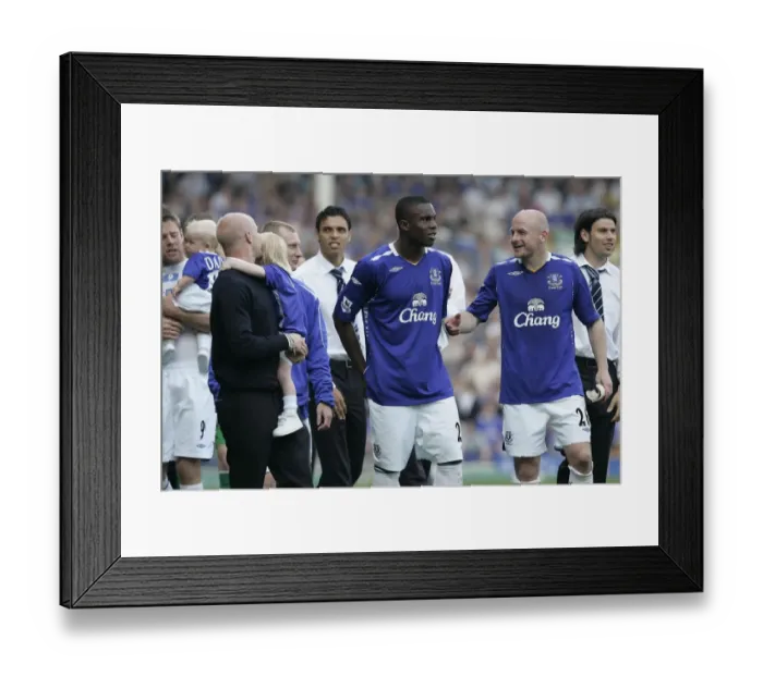 Framed Print : Everton Champions: Lee Carsley and Victor Anichebe's Triumphant Lap of Honor (Everton v Portsmouth, FA Barclays Premiership, Goodison Park, 5 / 5 / 07) Framed Print : Everton Champions: Lee Carsley and Victor Anichebe's Triumphant Lap of Honor (Everton v Portsmouth, FA Barclays Premiership, Goodison Park, 5 / 5 / 07)
