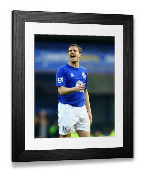 Framed Print : Everton's Jagielka in Action: Everton vs Sunderland, Barclays Premier League, Goodison Park (2011) Framed Print : Everton's Jagielka in Action: Everton vs Sunderland, Barclays Premier League, Goodison Park (2011)