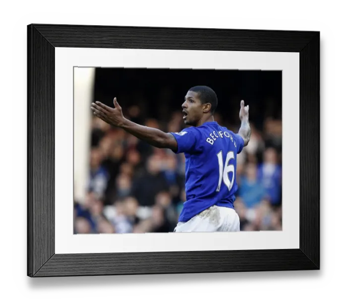 Framed Print : Jermaine Beckford's Dramatic Winner: Everton Triumphs Over Sunderland at Goodison Park (BPL 2011)