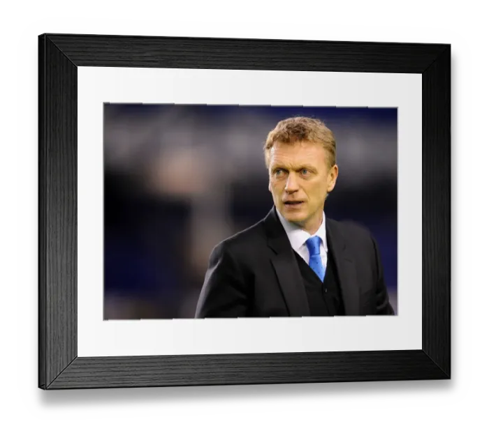 Framed Print : David Moyes and Everton Battle in FA Cup Fifth Round Clash against Reading (01 March 2011) Framed Print : David Moyes and Everton Battle in FA Cup Fifth Round Clash against Reading (01 March 2011)