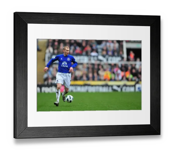Framed Print : Tony Hibbert Faces Newcastle United at St. James Park during Everton's Barclays Premier League Match (05 March 2011) Framed Print : Tony Hibbert Faces Newcastle United at St. James Park during Everton's Barclays Premier League Match (05 March 2011)