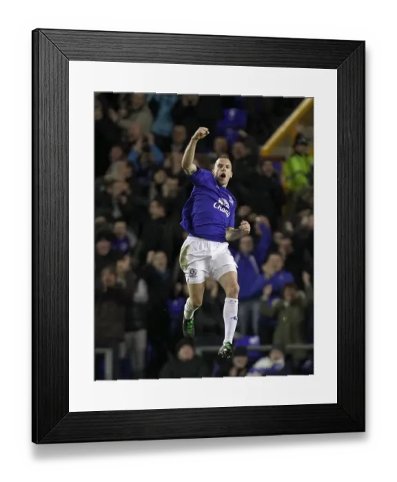 Framed Print : Johnny Heitinga's Equalizer: Everton FC vs Birmingham City (09 Mar 2011, Goodison Park)