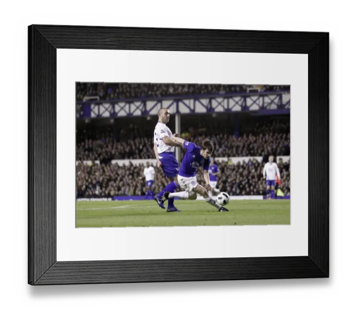 Framed Print : Battle for the Ball: Seamus Coleman vs. David Murphy - Everton vs. Birmingham City, Barclays Premier League (Goodison Park, 2011) Framed Print : Battle for the Ball: Seamus Coleman vs. David Murphy - Everton vs. Birmingham City, Barclays Premier League (Goodison Park, 2011)