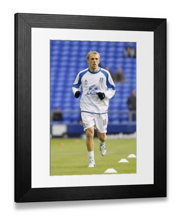 Framed Print : Phil Neville at Goodison Park: Everton vs Fulham, Barclays Premier League (19 March 2011) Framed Print : Phil Neville at Goodison Park: Everton vs Fulham, Barclays Premier League (19 March 2011)