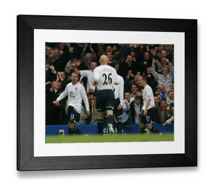 Framed Print : Chelsea v Everton - James Vaughan celebrates scoring the first goal for Everton Framed Print : Chelsea v Everton - James Vaughan celebrates scoring the first goal for Everton
