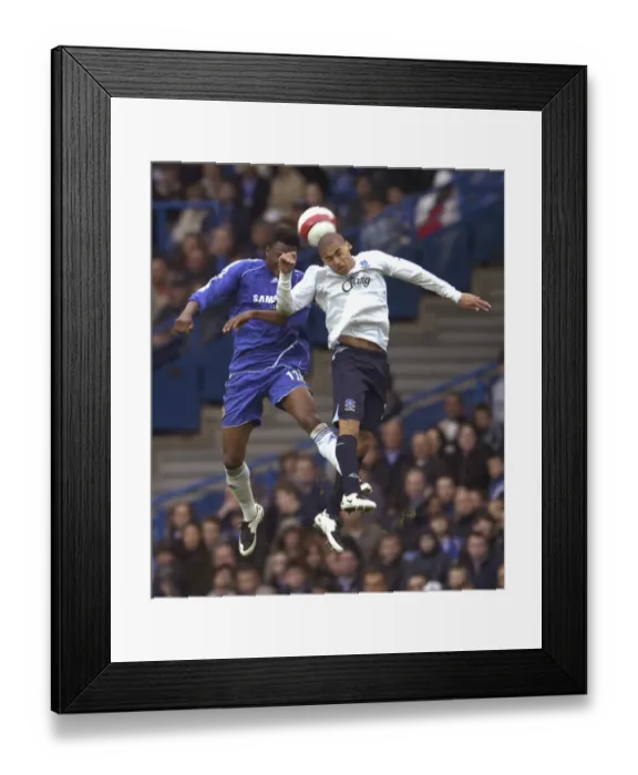 Framed Print : Chelsea v Everton - John Obi Mikel in action against Leon Osman