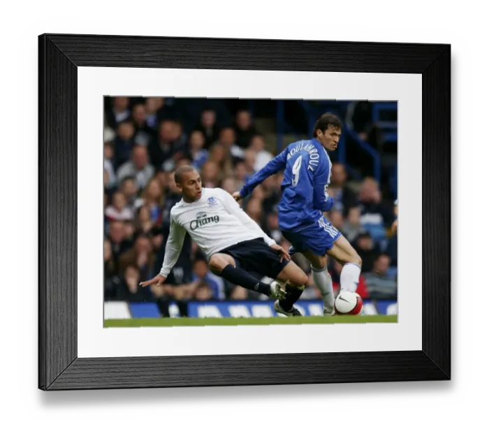 Framed Print : Chelsea v Everton - James Vaughan in action against Khalid Boulahrouz Framed Print : Chelsea v Everton - James Vaughan in action against Khalid Boulahrouz