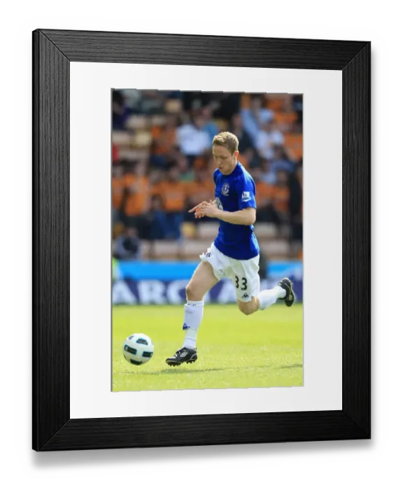 Framed Print : Adam Forshaw in Action: Everton vs. Wolverhampton Wanderers, Barclays Premier League (2011) Framed Print : Adam Forshaw in Action: Everton vs. Wolverhampton Wanderers, Barclays Premier League (2011)