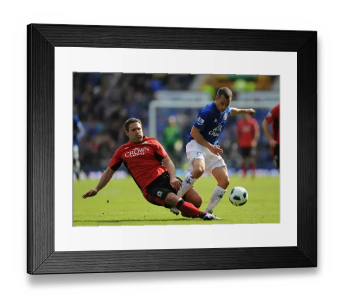 Framed Print : Battle for the Ball: Osman vs. Dunn - Everton vs. Blackburn Rovers, Premier League Rivalry (16 April 2011) Framed Print : Battle for the Ball: Osman vs. Dunn - Everton vs. Blackburn Rovers, Premier League Rivalry (16 April 2011)
