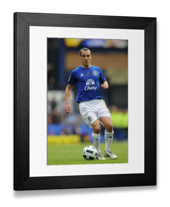 Framed Print : Leon Osman in Action: Everton vs. Blackburn, Premier League Showdown (16 April 2011, Goodison Park)