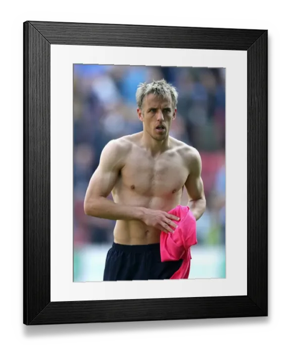 Framed Print : Phil Neville Leads Everton at DW Stadium Against Wigan Athletic in Barclays Premier League (30 April 2011) Framed Print : Phil Neville Leads Everton at DW Stadium Against Wigan Athletic in Barclays Premier League (30 April 2011)