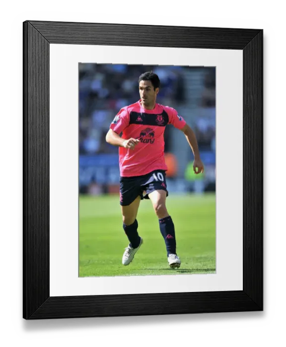 Framed Print : Mikel Arteta: Everton's Midfield Maestro in Action against Wigan Athletic (30 April 2011) Framed Print : Mikel Arteta: Everton's Midfield Maestro in Action against Wigan Athletic (30 April 2011)