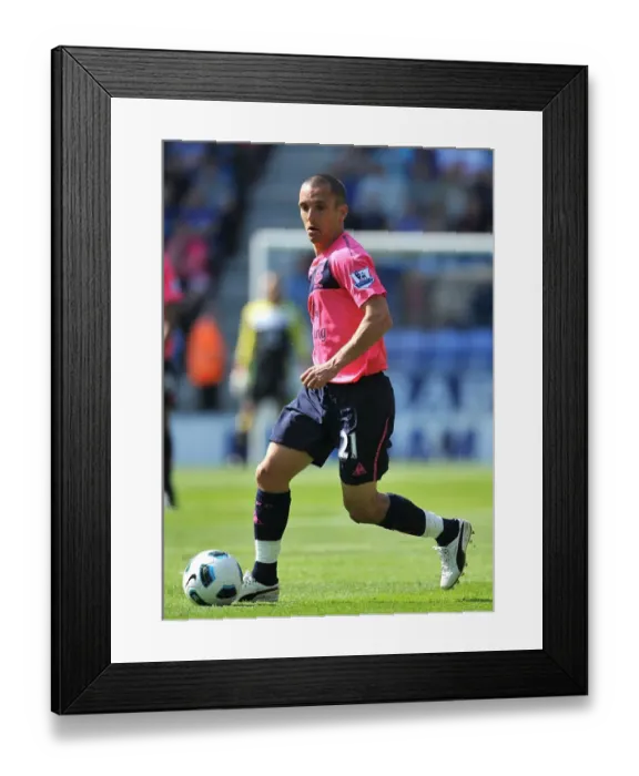 Framed Print : Leon Osman in Action: Everton vs. Wigan Athletic, Barclays Premier League (30 April 2011) Framed Print : Leon Osman in Action: Everton vs. Wigan Athletic, Barclays Premier League (30 April 2011)