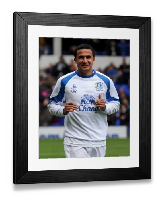 Framed Print : Tim Cahill's Intense Pre-Match Focus: Everton vs Manchester City (07 May 2011, Goodison Park) Framed Print : Tim Cahill's Intense Pre-Match Focus: Everton vs Manchester City (07 May 2011, Goodison Park)