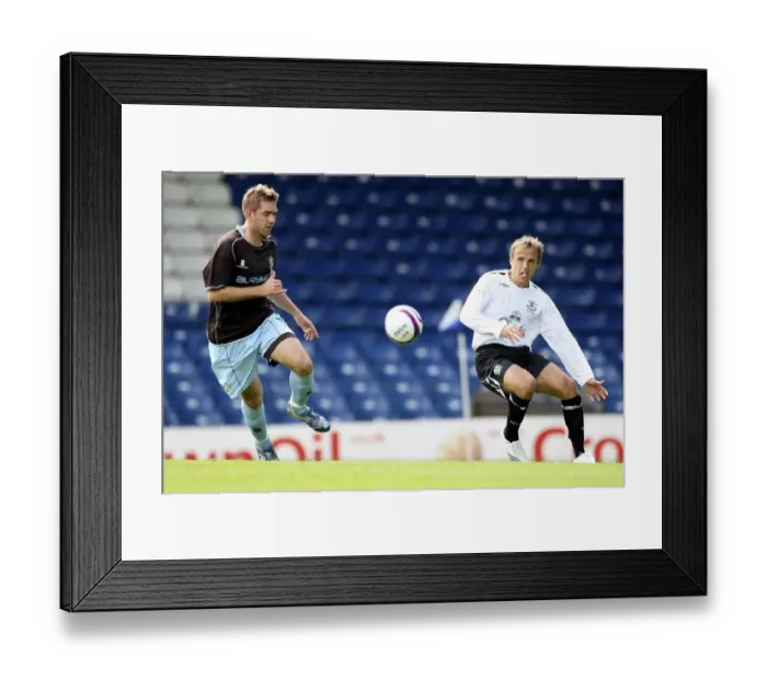 Framed Print : Everton's Phil Neville in Action: Pre-Season Friendly vs. Bury (2007) Framed Print : Everton's Phil Neville in Action: Pre-Season Friendly vs. Bury (2007)