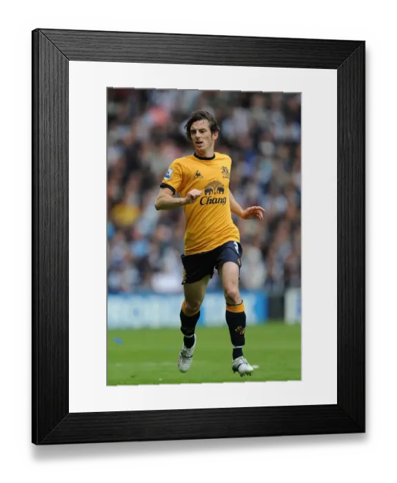 Framed Print : Leighton Baines in Action: Everton vs. West Bromwich Albion, May 2011 Framed Print : Leighton Baines in Action: Everton vs. West Bromwich Albion, May 2011