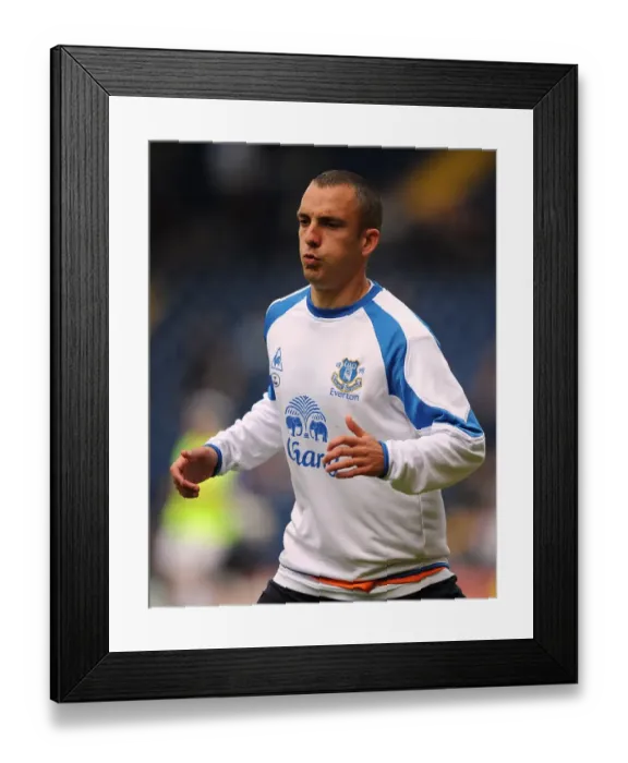 Framed Print : Everton's Leon Osman in Action: Thrilling Moments from Everton vs. West Bromwich Albion (14 May 2011) Framed Print : Everton's Leon Osman in Action: Thrilling Moments from Everton vs. West Bromwich Albion (14 May 2011)