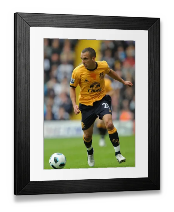 Framed Print : Everton's Leon Osman in Action: Thrilling Moment from Everton vs. West Bromwich Albion (May 2011) Framed Print : Everton's Leon Osman in Action: Thrilling Moment from Everton vs. West Bromwich Albion (May 2011)