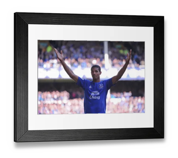 Framed Print : Evertons Jermaine Beckford celebrates scoring against Chelsea Framed Print : Evertons Jermaine Beckford celebrates scoring against Chelsea