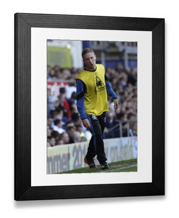 Framed Print : Battle at Goodison Park: Adam Forshaw's Determined Performance Against Chelsea (Everton vs Chelsea, Barclays Premier League, 22 May 2011) Framed Print : Battle at Goodison Park: Adam Forshaw's Determined Performance Against Chelsea (Everton vs Chelsea, Barclays Premier League, 22 May 2011)