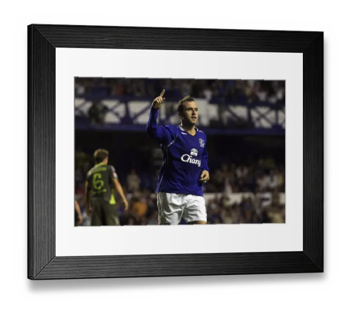 Framed Print : James McFadden: Everton Football Club's Determined Striker