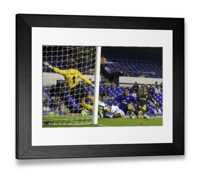 Framed Print : Everton v Werder Bremen Framed Print : Everton v Werder Bremen