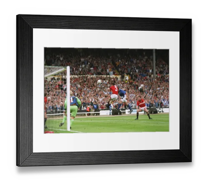 Framed Print : 1995 FA Cup - Final - Everton V Manchester United - Wembley Framed Print : 1995 FA Cup - Final - Everton V Manchester United - Wembley
