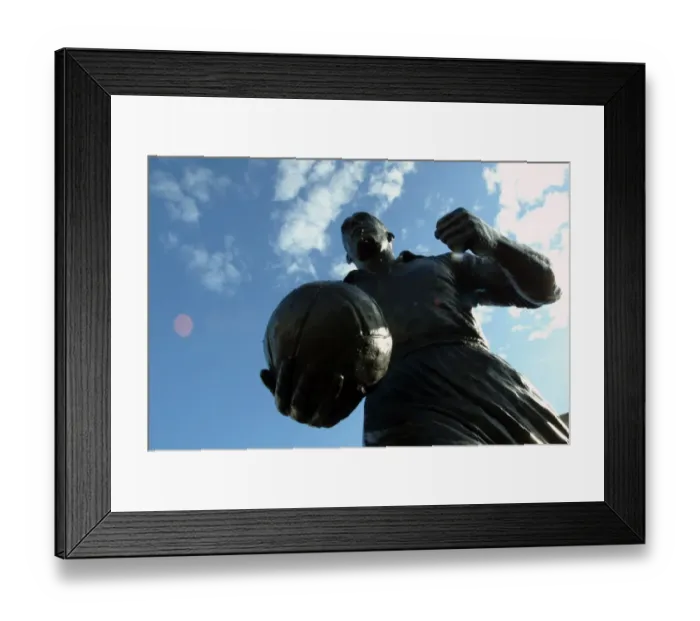 Framed Print : Goodison Park: Dixie Dean Statue Framed Print : Goodison Park: Dixie Dean Statue