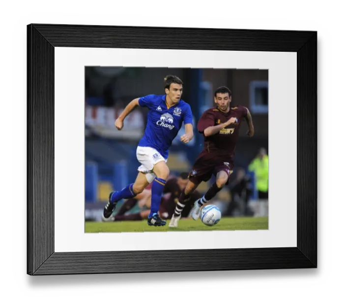 Framed Print : Seamus Coleman vs. David Worrall: Everton's Pre-Season Battle at Bury's Gigg Lane (15 July 2011) Framed Print : Seamus Coleman vs. David Worrall: Everton's Pre-Season Battle at Bury's Gigg Lane (15 July 2011)