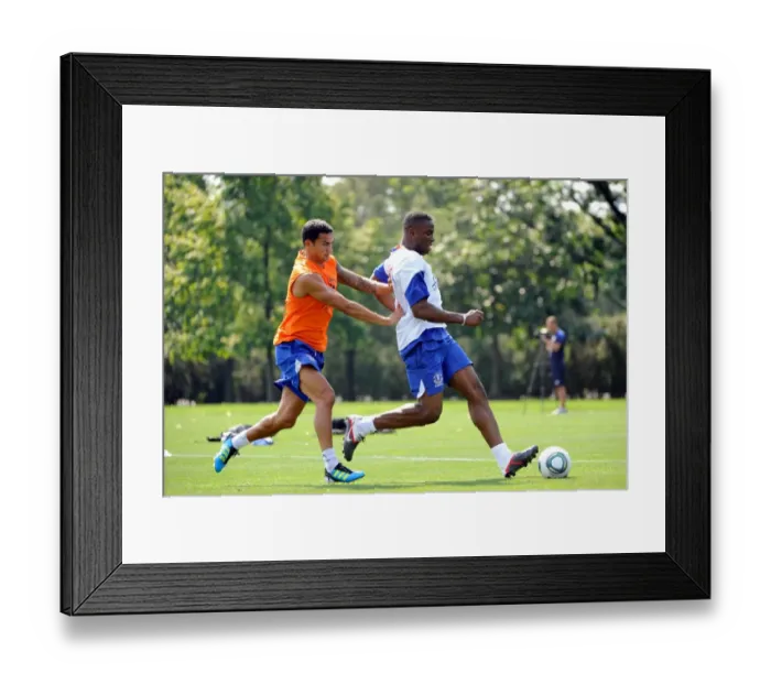 Framed Print : Everton FC: Intense Training Sessions in Philadelphia, July 2011 Framed Print : Everton FC: Intense Training Sessions in Philadelphia, July 2011