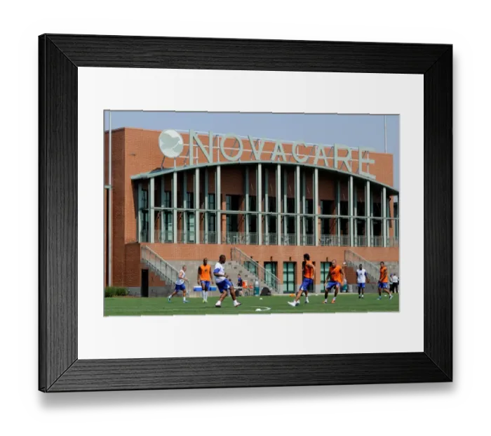 Framed Print : Everton FC: Pushing Limits in Philadelphia - Intense Summer Training Sessions, July 2011 Framed Print : Everton FC: Pushing Limits in Philadelphia - Intense Summer Training Sessions, July 2011