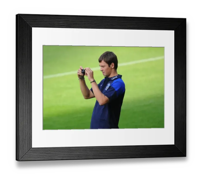 Framed Print : Evertons Diniyar Bilyaletdinov Pre-Game Moment at Werder Bremen's Weserstadion (02 August 2011)