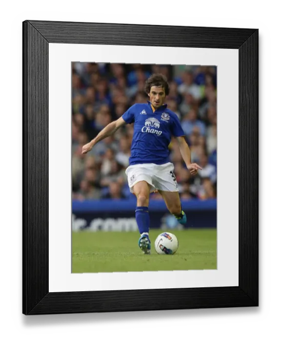 Framed Print : Leighton Baines in Action: Everton vs Villarreal (August 2011, Goodison Park) Framed Print : Leighton Baines in Action: Everton vs Villarreal (August 2011, Goodison Park)